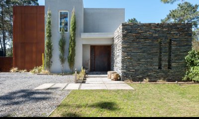 CASA EN LA BARRA MODERNA  MINIMALISTA