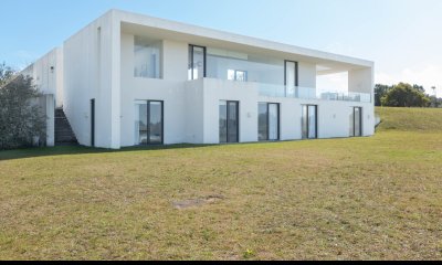 VILLA LAGOS -  CASA MODERNA