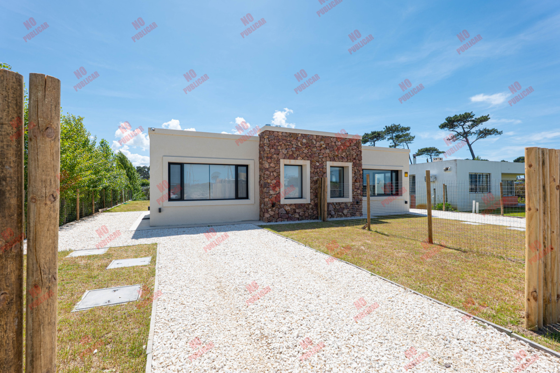 CASA EN VENTA A 100M DEL MAR