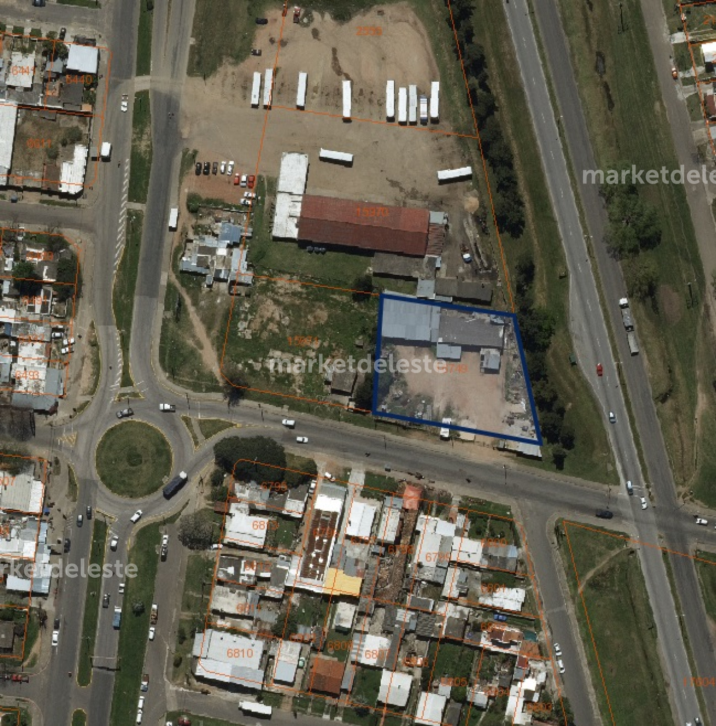 Local Comercial ID.6728 - TERENO EN MALDONADO 