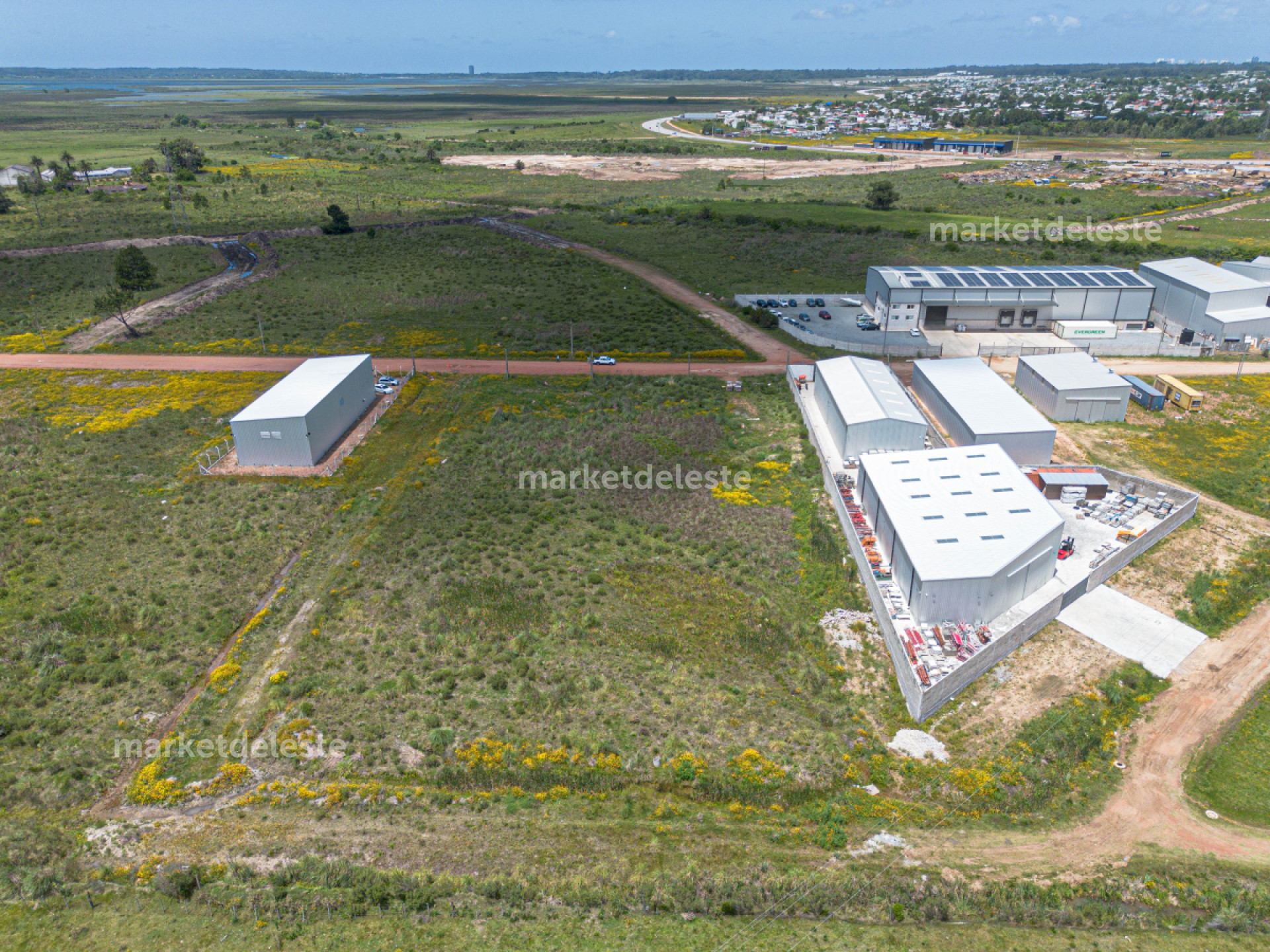 Terreno ID.7024/ - TERRENO 1006 m² en Polo Empresarial