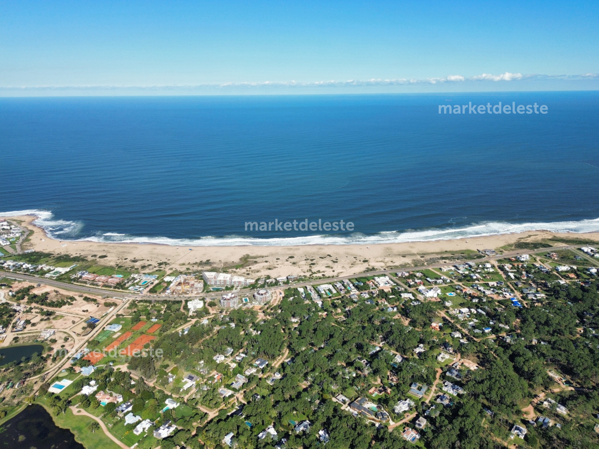 LOTE EN VENTA - LAGUNA BLANCA - MKT8041T