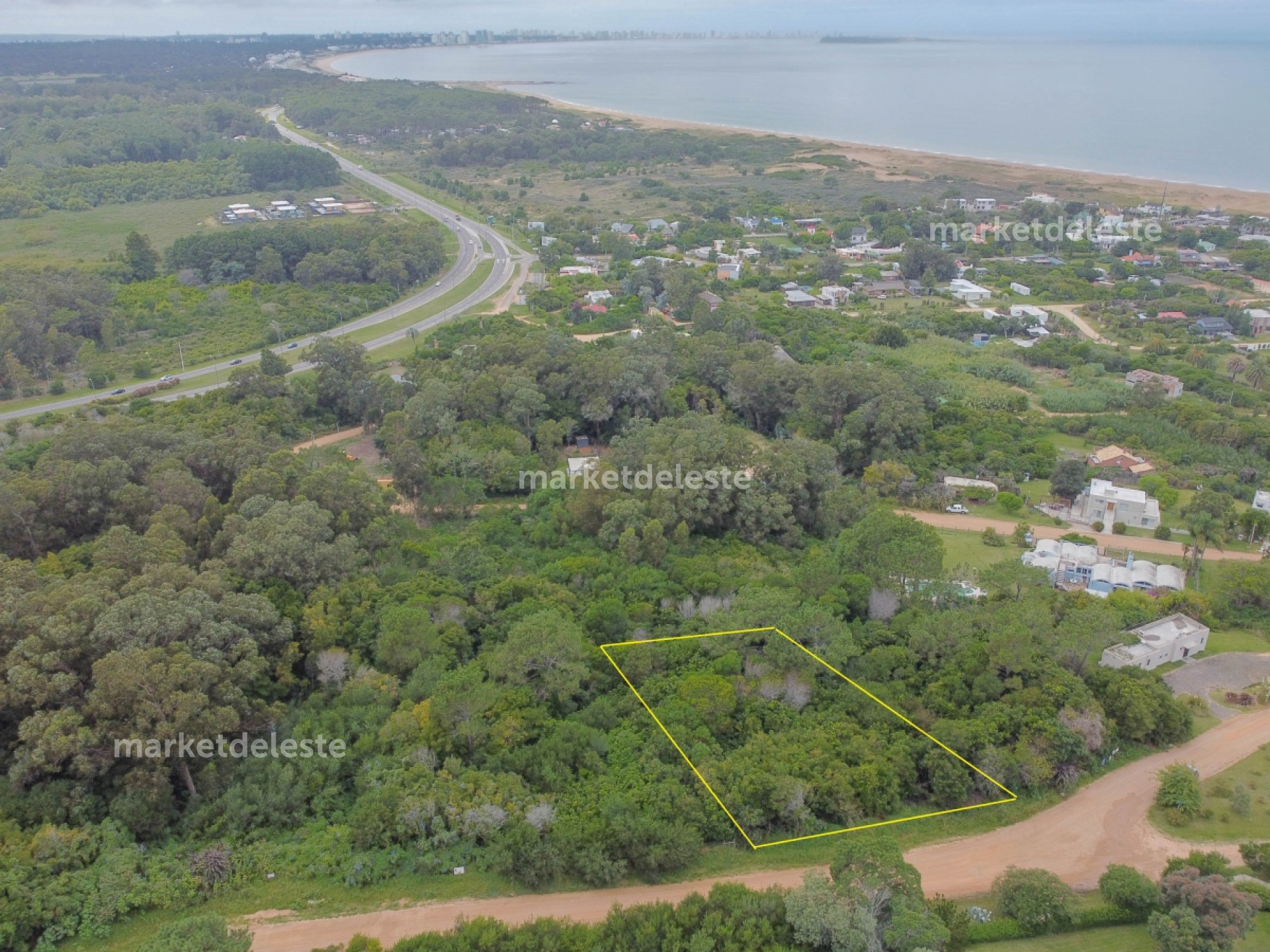 Terreno ID.6281 - TERRENO PUNTA BALLENA CON VISTA 