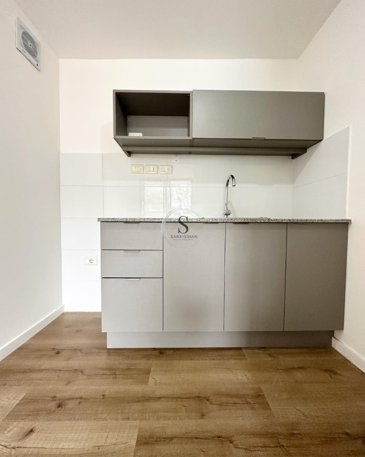 Apartamento ID.8 - Gran Apartamento A La Venta/ Un Dormitorio/terraza Exclusiva/prado
