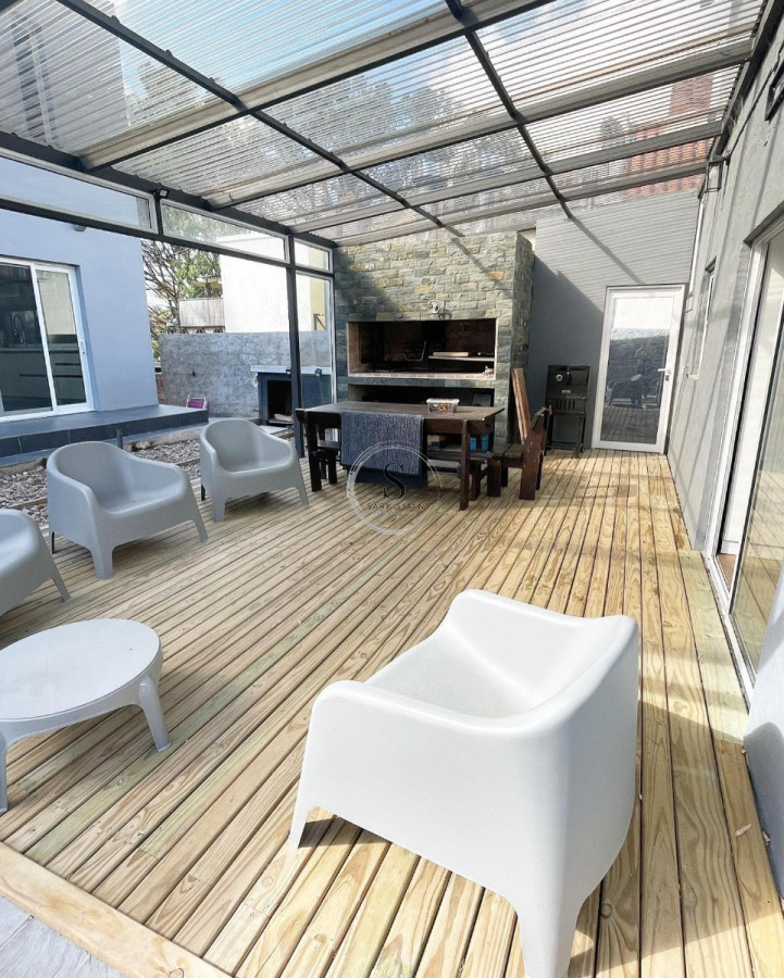 Casa ID.40 - Hermosa Casa A La Venta En Atlántida/dos Dormitorios/2 Cocheras
