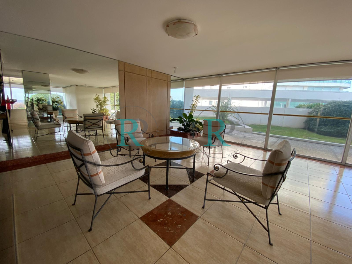 Apartamento ID.2248 - Unidad de 2 dormitorios y medio en complejo Lincoln Center