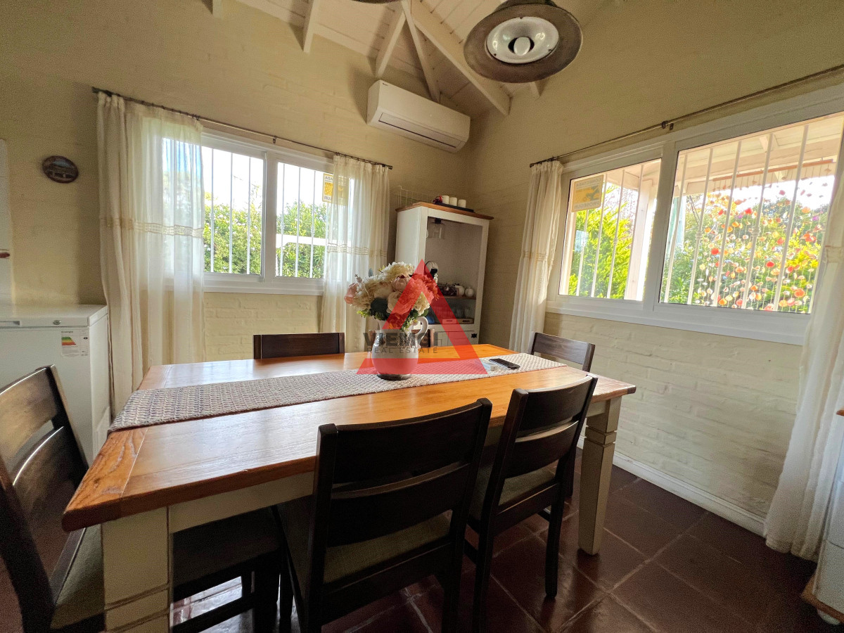 Casa ID.86 - Casa de 4 dormitorios en Jardines de Córdoba, Punta del Este 