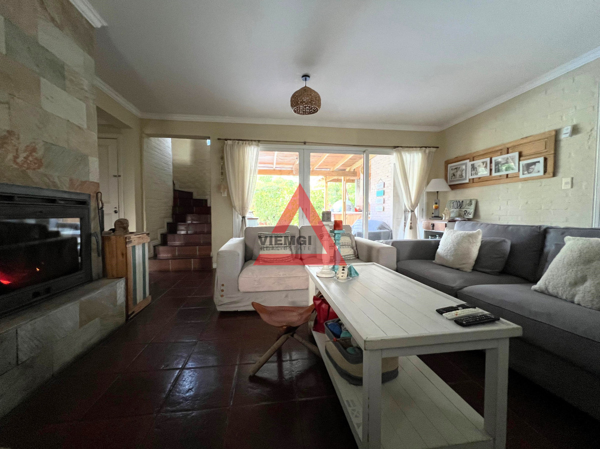 Casa ID.86 - Casa de 4 dormitorios en Jardines de Córdoba, Punta del Este 
