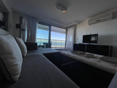 Apartamento en Imperiale de 3 dormitorios vista al mar