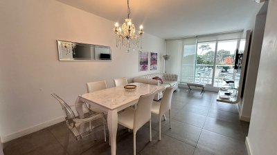 Apartamento 2 dormitorios en Torre Yoo