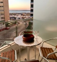 Departamento de 2 dormitorios en edificio Seaport, Peninsula, Punta del este