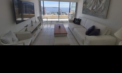 Penthouse de 3 dormitorios en Triangulo de la mansa, Parada 2 Playa Brava