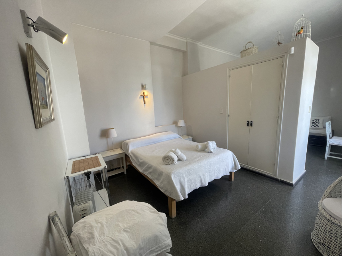 apartamento de 1 dormitorio y 1 baño, ubicado en la codiciada Península de Punta del Este.