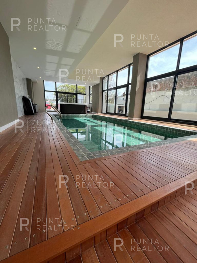 Apartamento ID.2121 - Apartamento en venta, 2 dormitorios en Punta del Este 