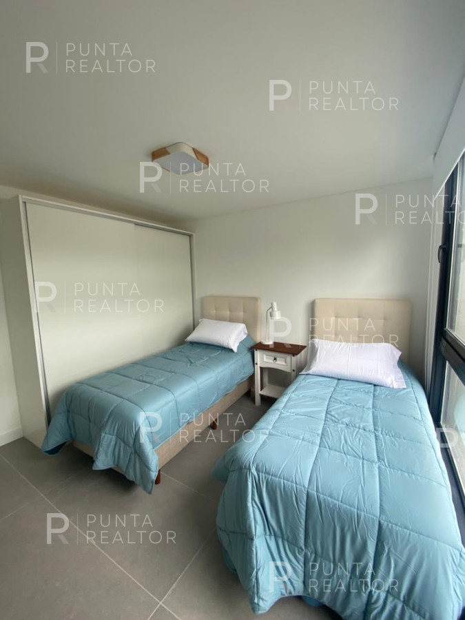 Apartamento ID.2121 - Apartamento en venta, 2 dormitorios en Punta del Este 