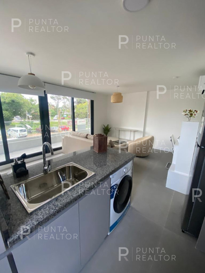 Apartamento ID.2121 - Apartamento en venta, 2 dormitorios en Punta del Este 