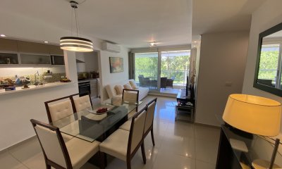 Apartamento en venta 2 dormitorios,  2 baños .Roosevelt Punta del Este