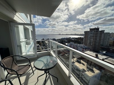 Venta apartamento dos dormitorios punta del este peninsula con garaje