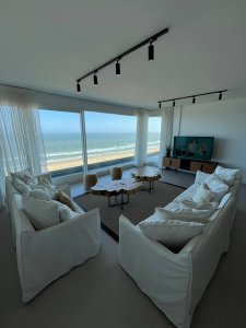 LUJOSO APARTAMENTO PLAYA BRAVA PUNTA DEL ESTE