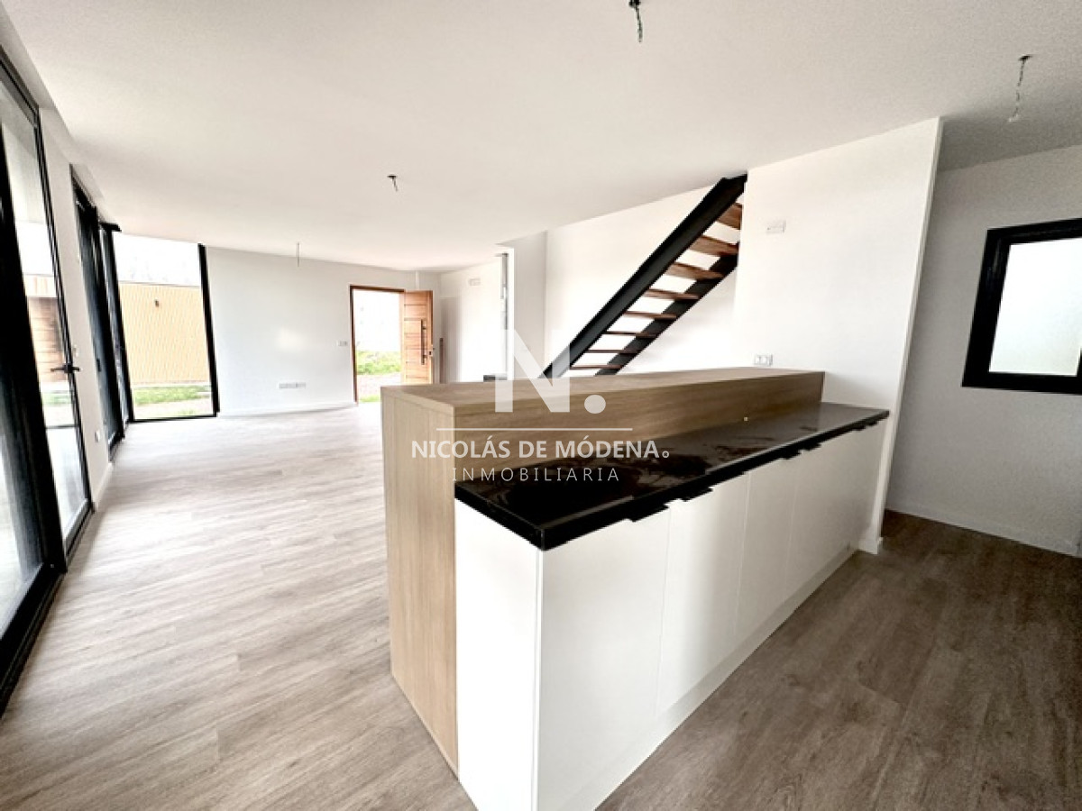 Casa a estrenar de 3 dormitorios en suite, en Piedras del Chileno no dude en consultar - GoPunta - Portal Inmobiliario de Punta del Este - Maldonado