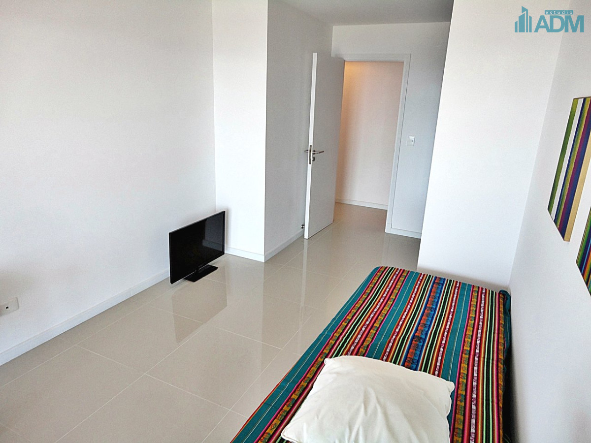 Apartamento ID.1501 - Punta del Este, 3 dormitorios con vista directa al mar