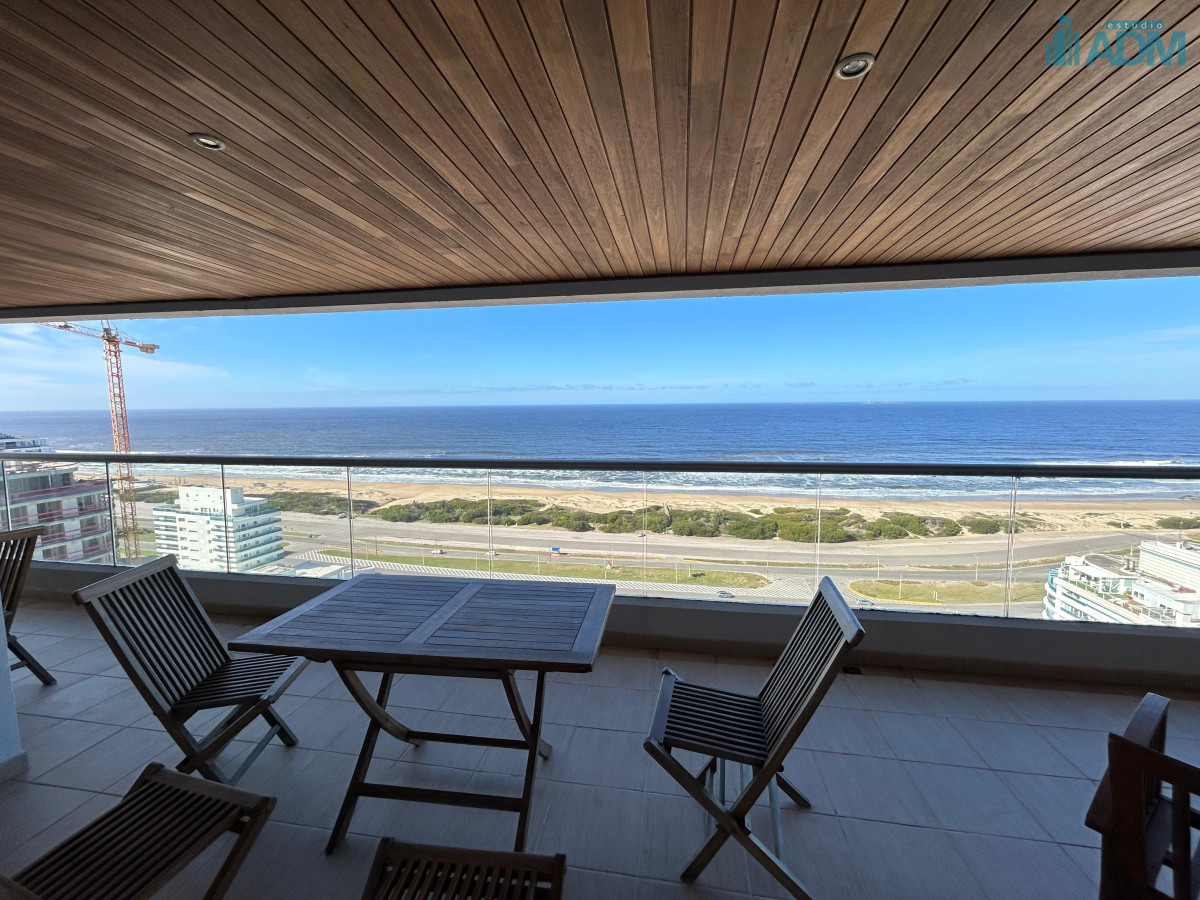 Apartamento ID.1501 - Punta del Este, 3 dormitorios con vista directa al mar