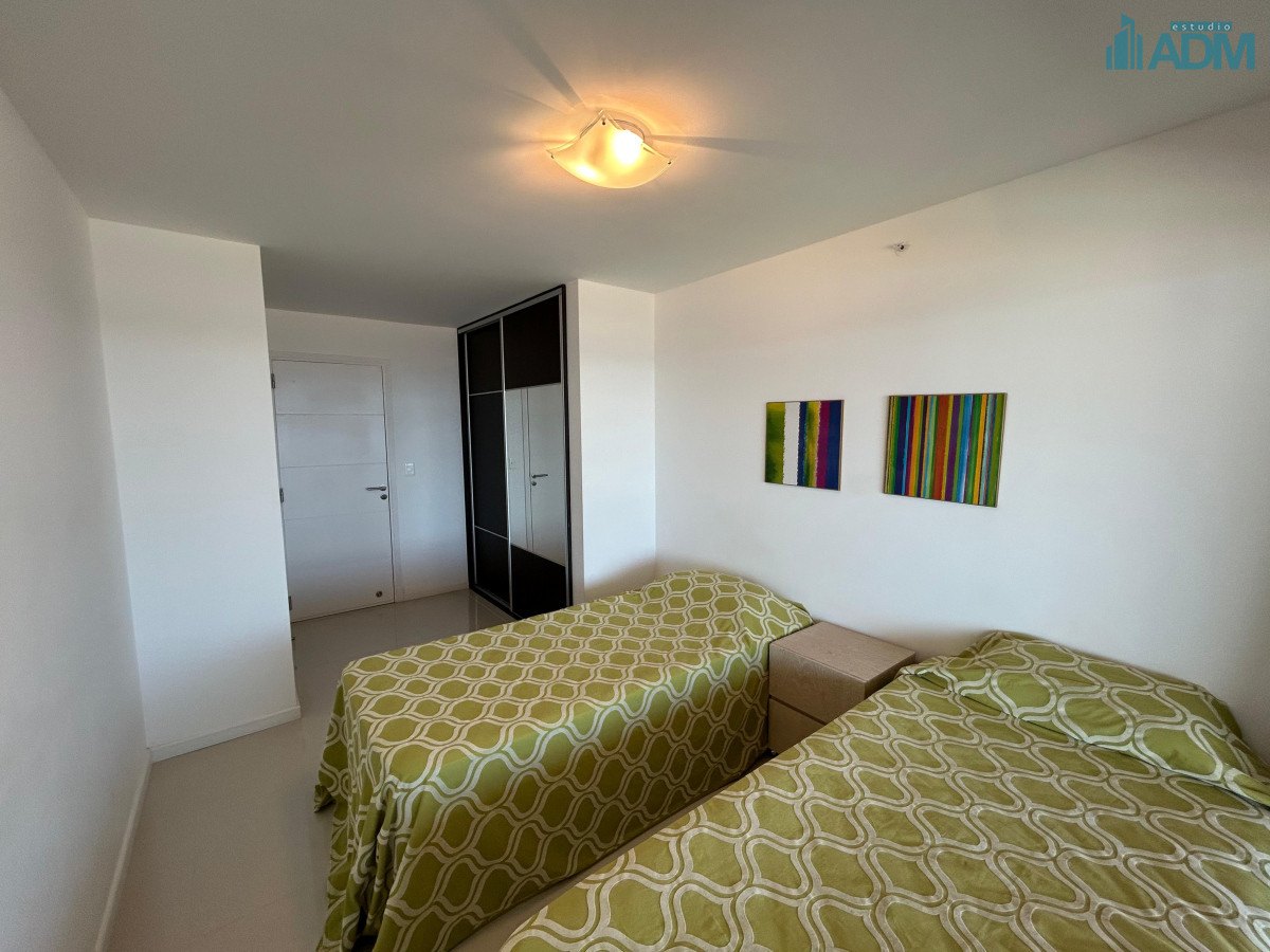 Apartamento ID.1501 - Punta del Este, 3 dormitorios con vista directa al mar