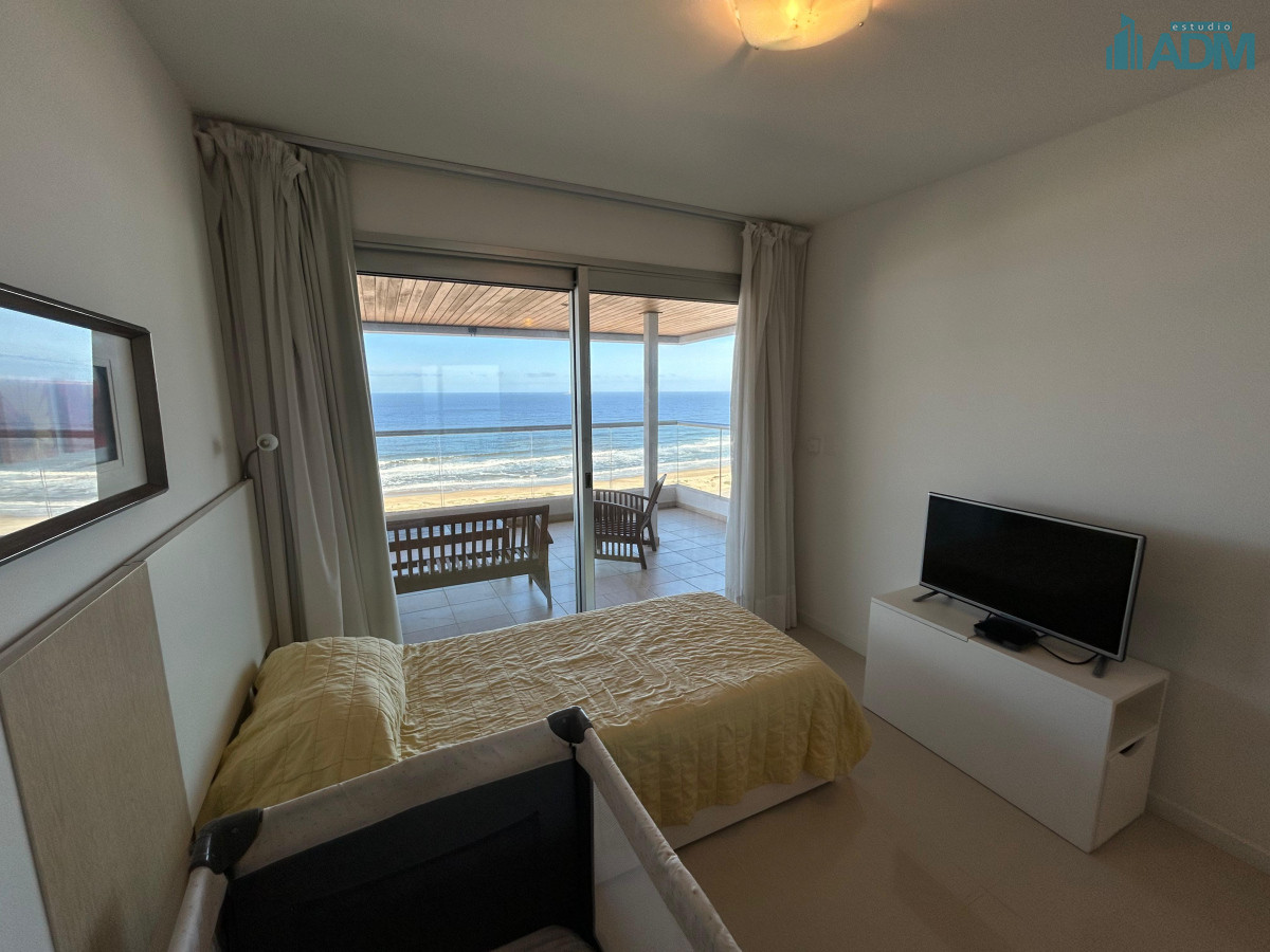 Apartamento ID.1501 - Punta del Este, 3 dormitorios con vista directa al mar