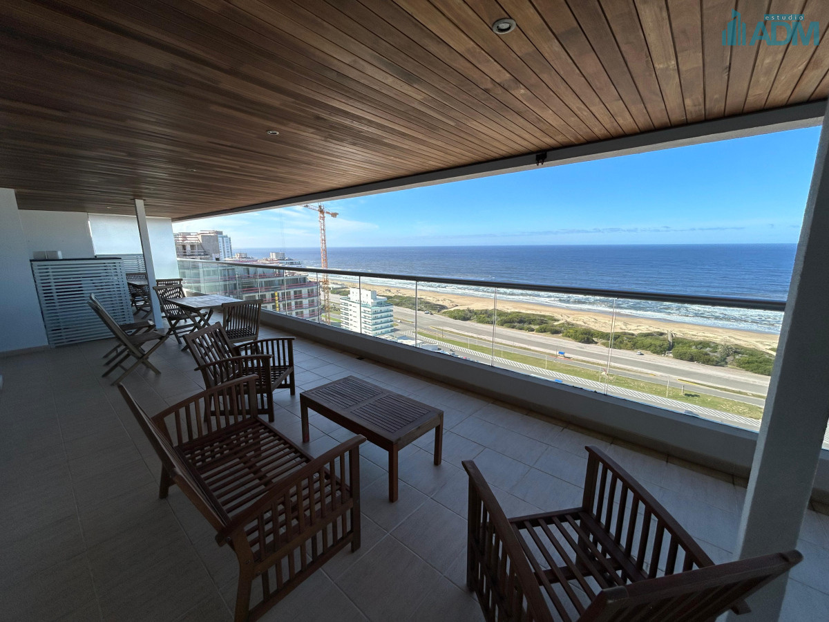 Apartamento ID.1501 - Punta del Este, 3 dormitorios con vista directa al mar