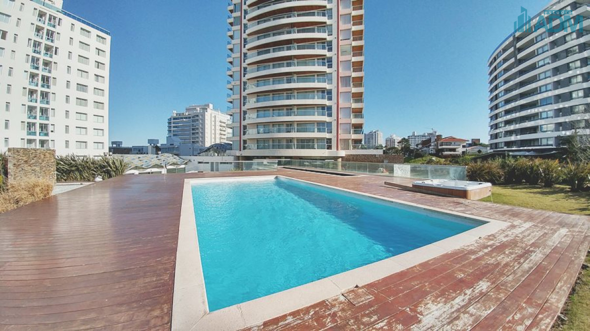 Apartamento ID.1501 - Punta del Este, 3 dormitorios con vista directa al mar