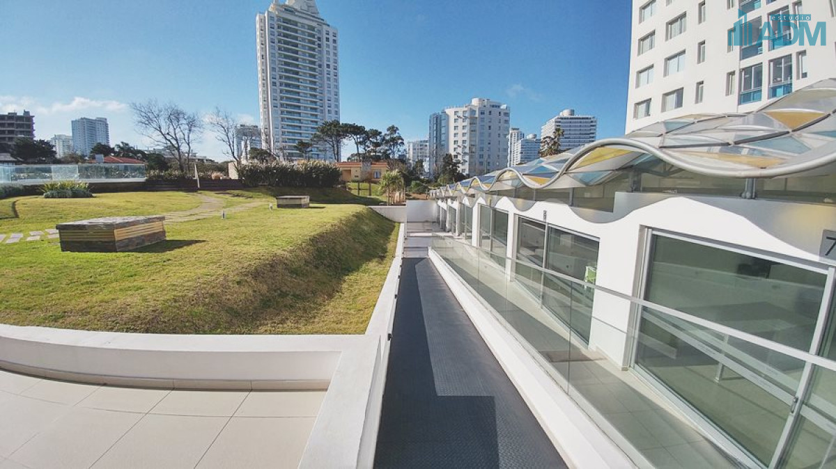 Apartamento ID.1501 - Punta del Este, 3 dormitorios con vista directa al mar