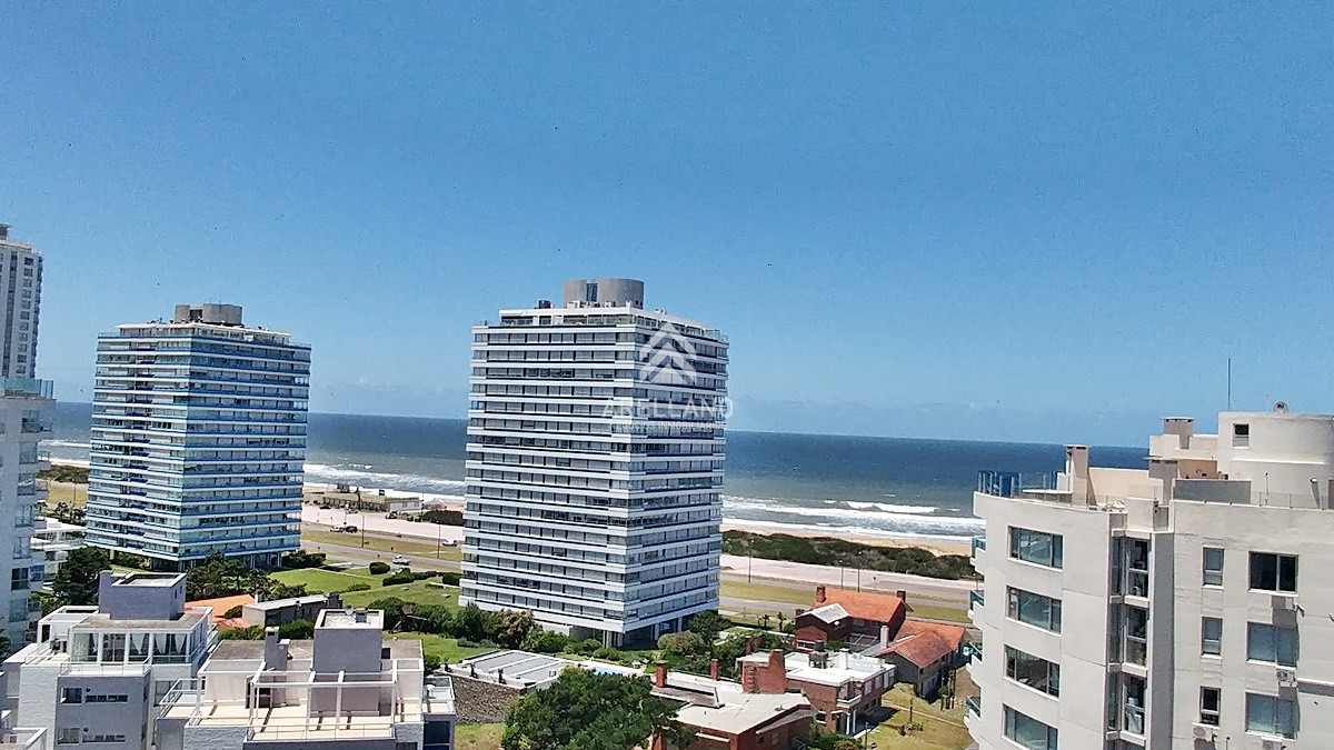 Apartamento ID.5640 - Venta Apartamento 3 dormitorios en Punta del Este