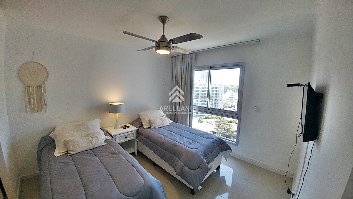 Apartamento ID.5640 - Venta Apartamento 3 dormitorios en Punta del Este