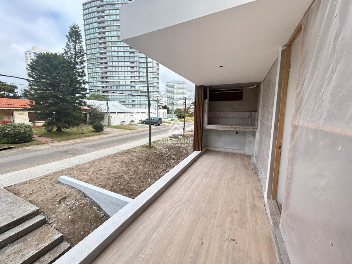 Apartamento ID.5287 - Venta apartamento 1 dormitorio punta del este edificio GENOVE