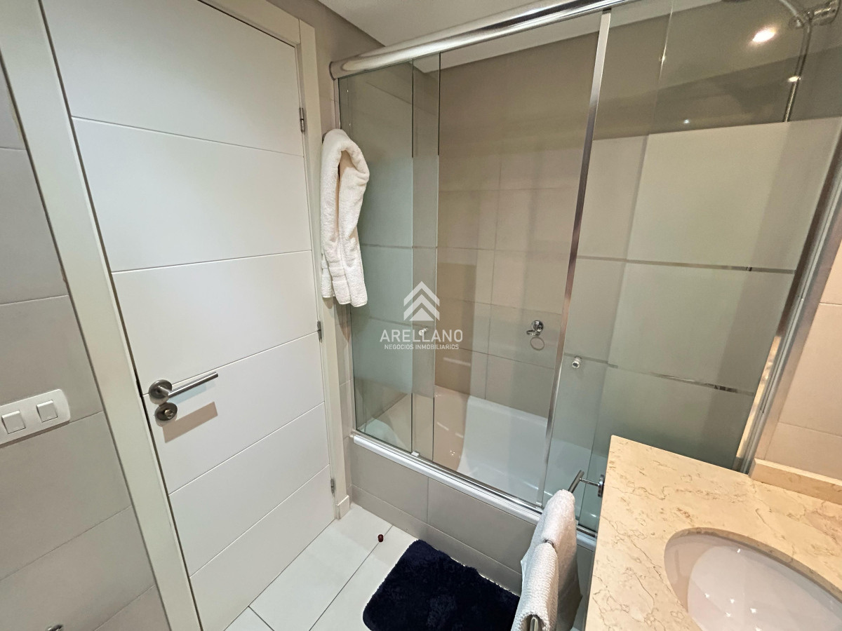 Apartamento ID.5699 - Venta apartamento 1 dormitorio punta del este Aidy Grill edificio Wind Tower