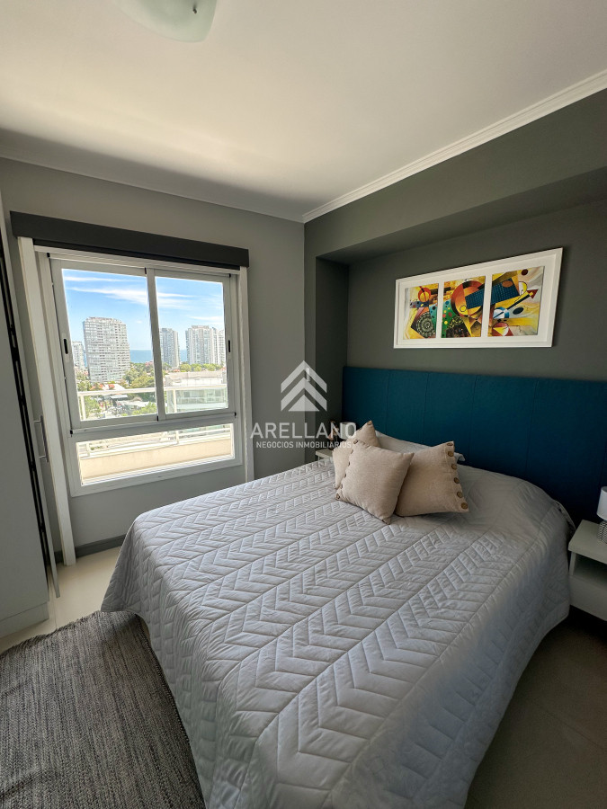 Apartamento ID.5153 - Penthouse en Venta de 3 Dormitorios en Punta del Este