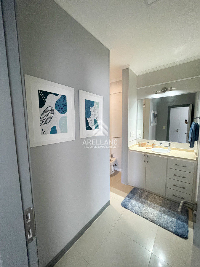 Apartamento ID.5153 - Penthouse en Venta de 3 Dormitorios en Punta del Este