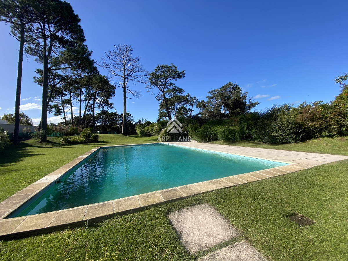 Casa ID.3272 - Casa en venta en Punta del Este, barrio privado, barrio cerrado La Arbolada