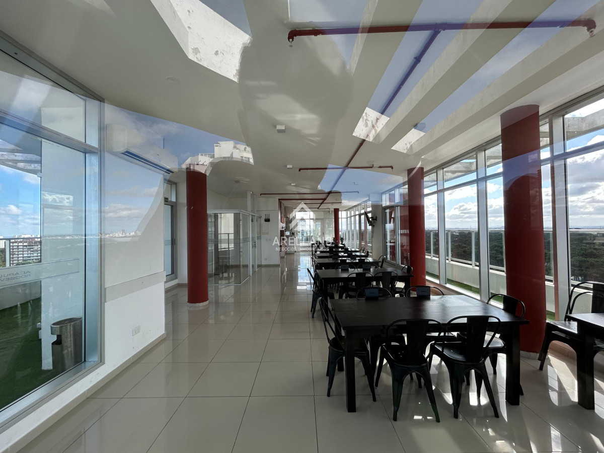 Apartamento ID.4693 - Venta apartamento 2 dormitorios punta del este edificio acapulco roosevelt parrillero propio