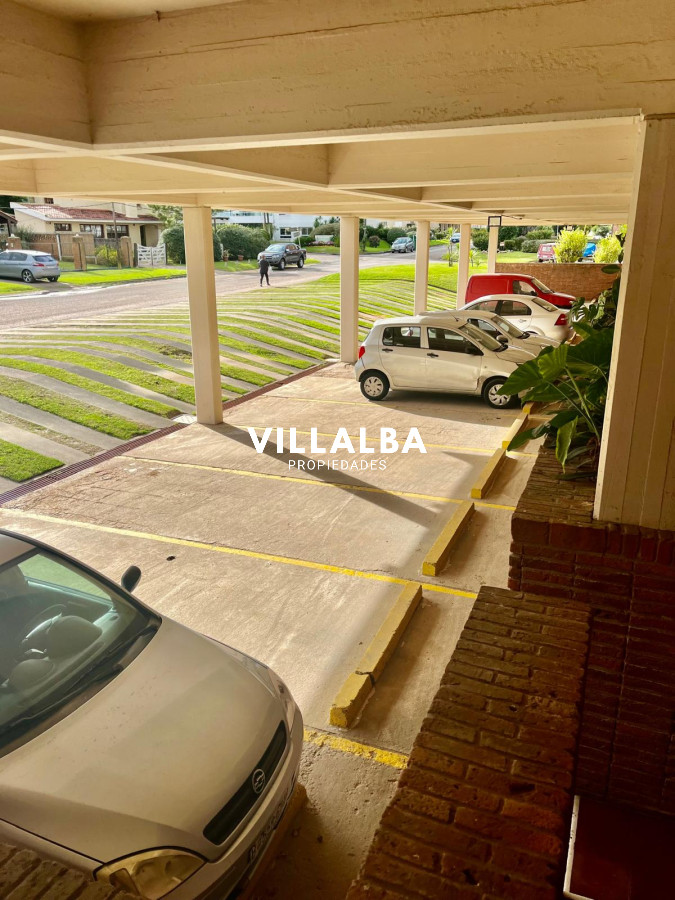 Apartamento ID.3741 - Venta apartamento dos dormitorios punta del este Aidy Grill edificio el Arenal 
