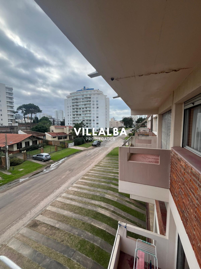 Apartamento ID.3741 - Venta apartamento dos dormitorios punta del este Aidy Grill edificio el Arenal 