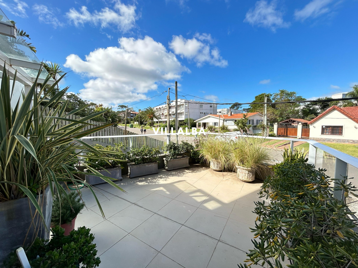 Apartamento ID.3554 - Venta apartamento un dormitorio punta del este edificio Ten Mansa vista al mar