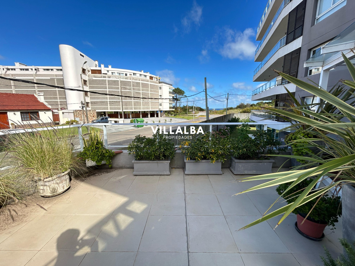 Apartamento ID.3554 - Venta apartamento un dormitorio punta del este edificio Ten Mansa vista al mar