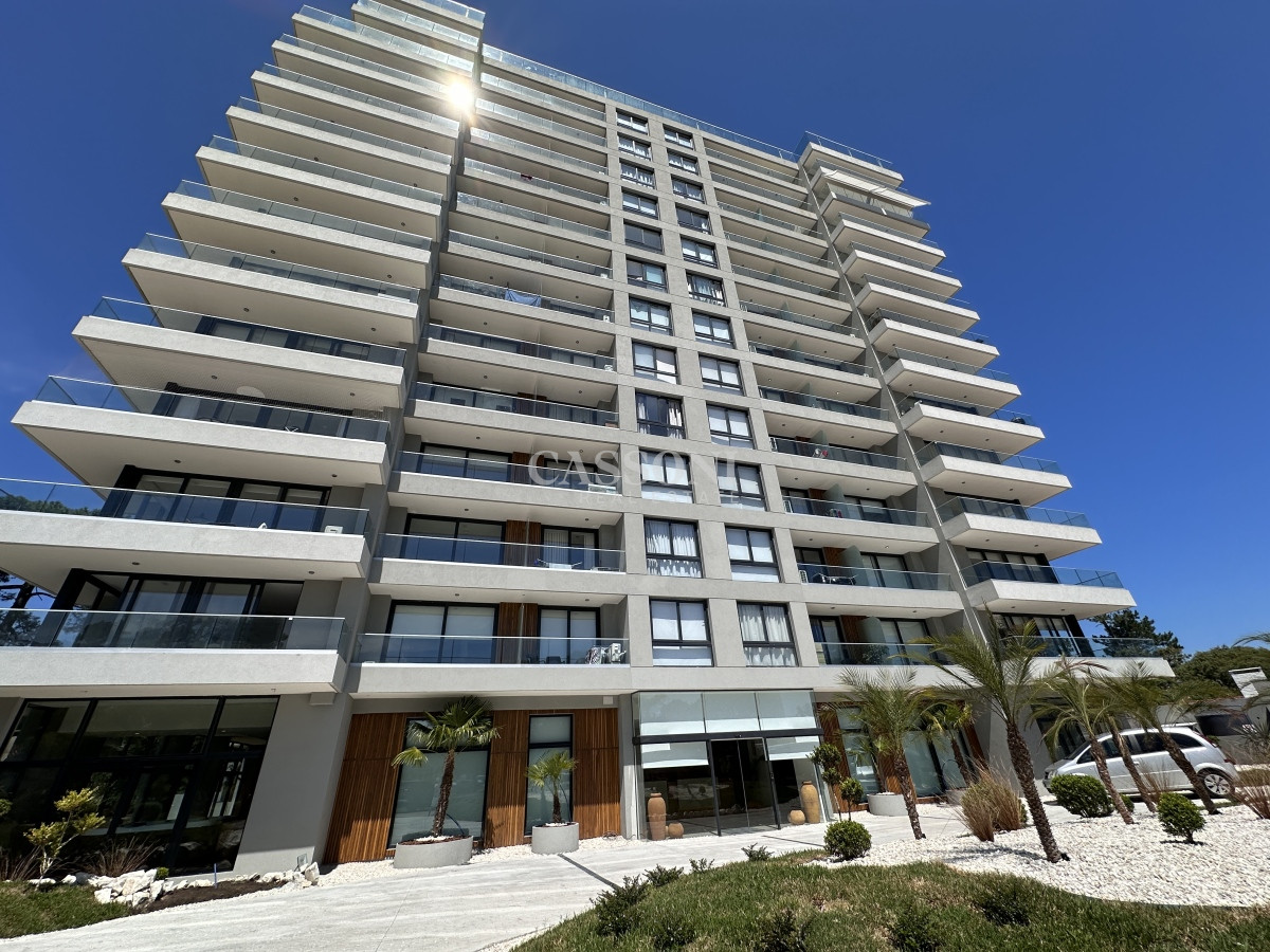 Apartamento ID.2220 - Apartamento en venta, 2 dormitorios en Punta del Este 