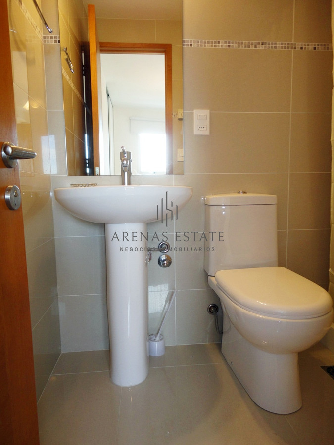 Apartamento ID.2572 - Apartamento en venta  de 3 dormitorios en Punta del Este , zona Mansa 