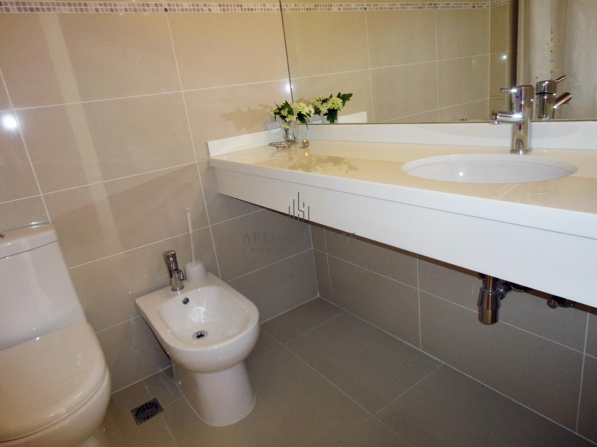 Apartamento ID.2572 - Apartamento en venta  de 3 dormitorios en Punta del Este , zona Mansa 
