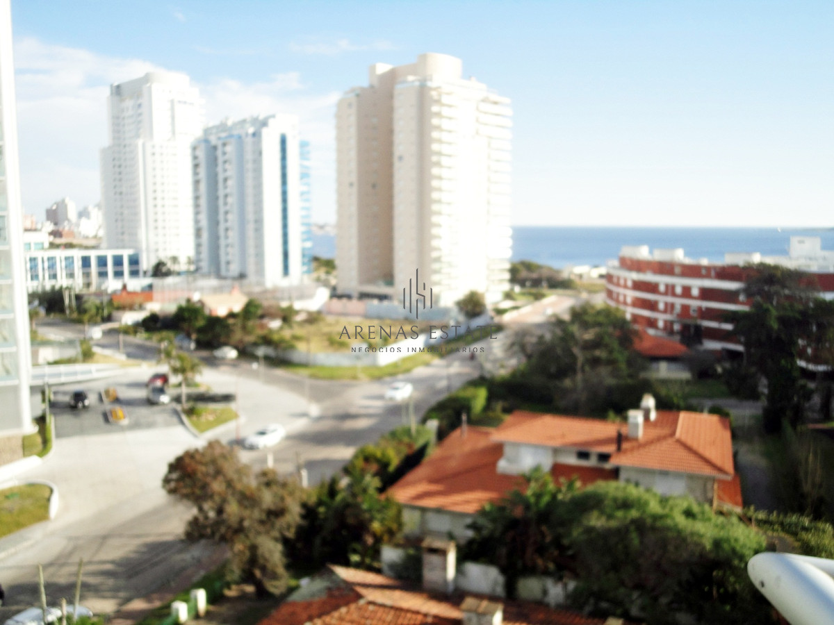 Apartamento ID.2572 - Apartamento en venta  de 3 dormitorios en Punta del Este , zona Mansa 