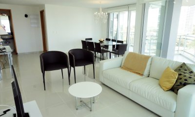Apartamento en venta  de 3 dormitorios en Punta del Este , zona Mansa