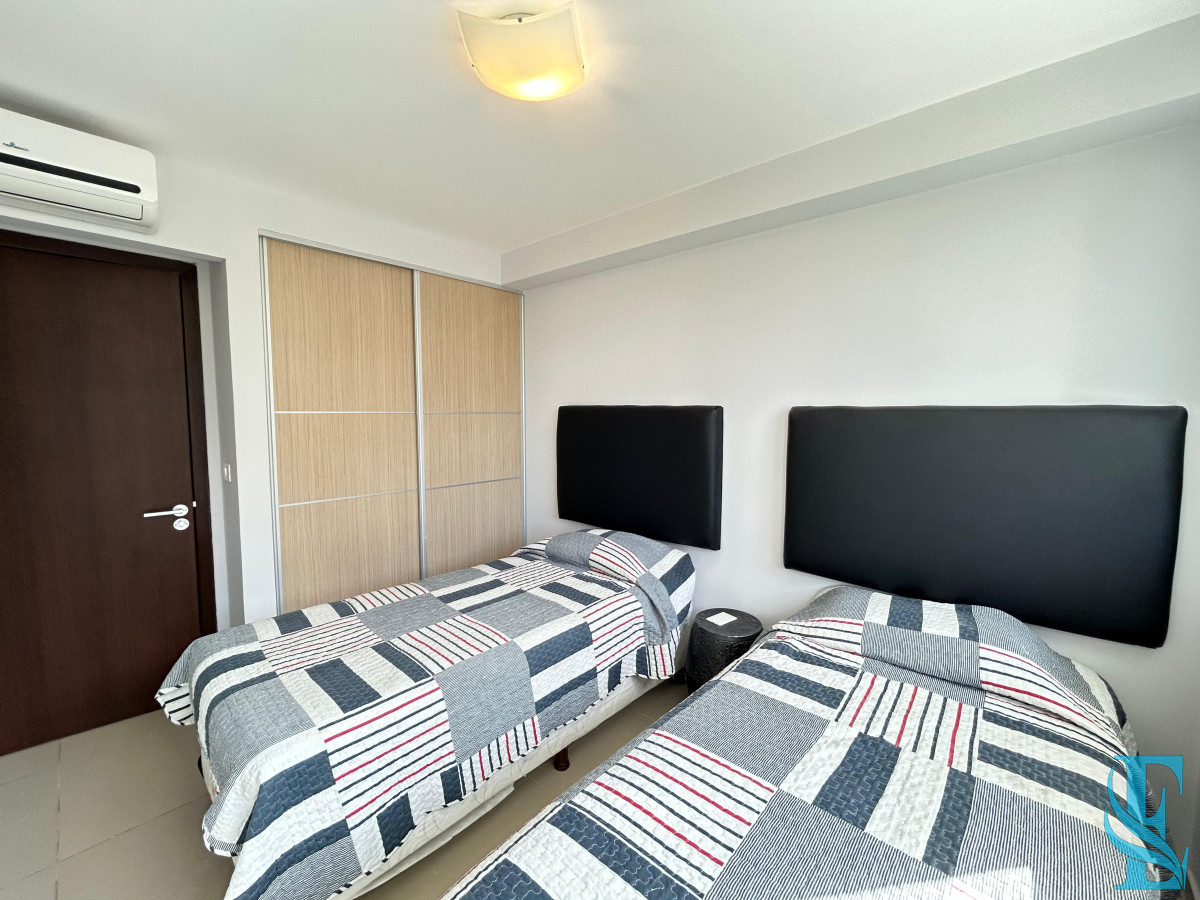Apartamento ID.685 - Venta apartamento dos dormitorios punta del este edificio acapulco roosevelt parrillero propio