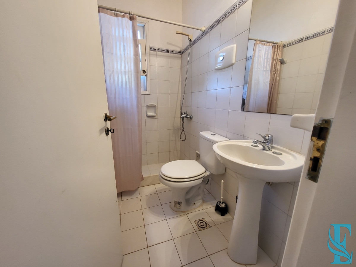 Casa ID.689 - Venta casa cuatro dormitorios Punta del este barrio Arbolada parrillero y gran terreno